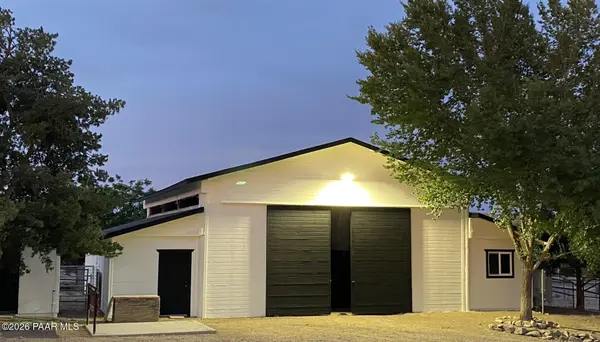 890 E Latigo CT, Paulden, AZ 86334