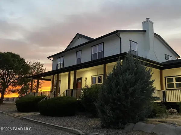 890 E Latigo CT, Paulden, AZ 86334