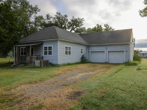 610 Wichita Ave, Lincolnville, KS 66858