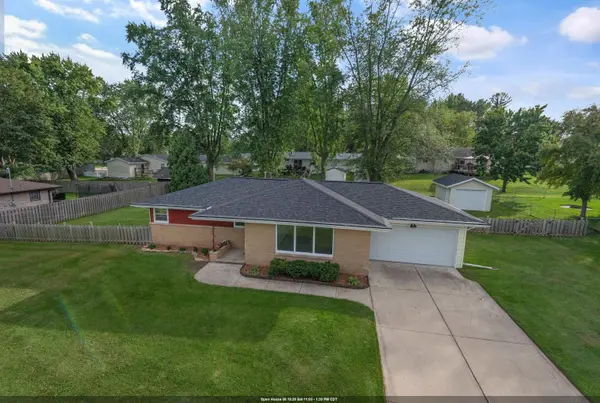 1607 CORMIER RD, Green Bay, WI 54313-7910