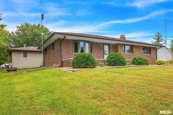108 S STATE ST, Henderson, IL 61439