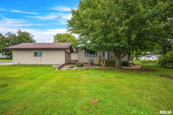 108 S STATE ST, Henderson, IL 61439