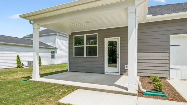 4022 Red Hawk Road, Columbia, TN 38401
