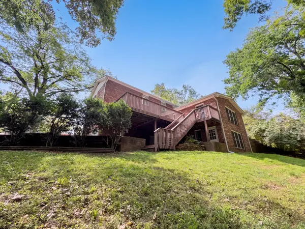 840 Highland Crest Dr, Nashville, TN 37205