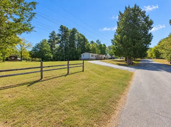 3494 Trace Creek Rd, White Bluff, TN 37187