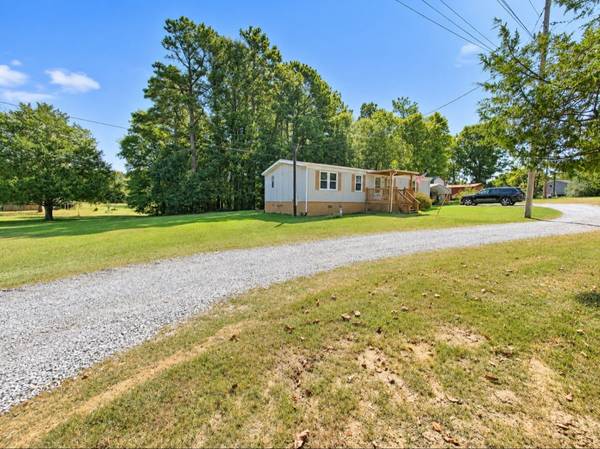 3494 Trace Creek Rd, White Bluff, TN 37187