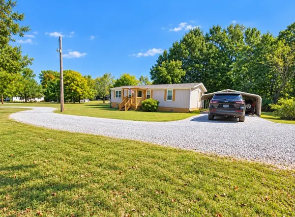 3494 Trace Creek Rd, White Bluff, TN 37187