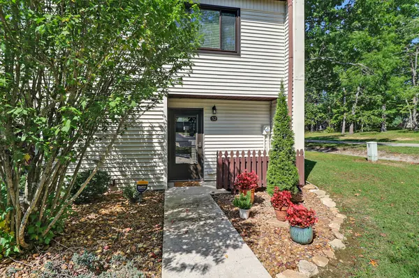 52 Wilshire Heights Dr, Crossville, TN 38558