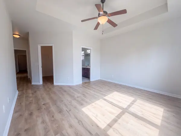 100 Trenton Ln, Hendersonville, TN 37075