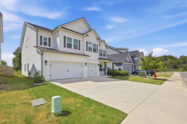 2110 Firelight Way, Ooltewah, TN 37363