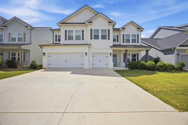 2110 Firelight Way, Ooltewah, TN 37363