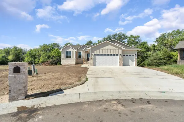 815 W Bluebird Ct, Andover, KS 67002