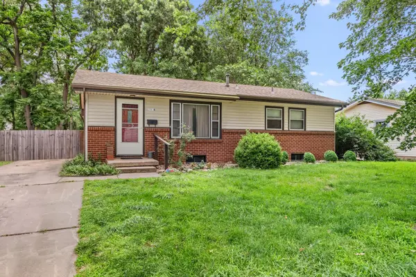 1838 N McComas Ave, Wichita, KS 67203-1421