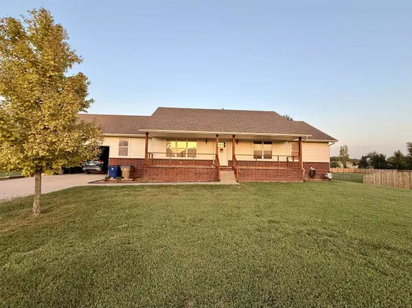 8426 S Minnesota Cir, Haysville, KS 67060