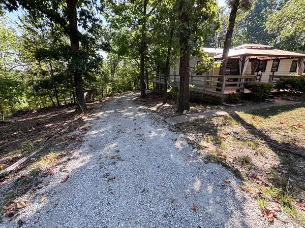 761 County Road 638, Theodosia, MO 65761