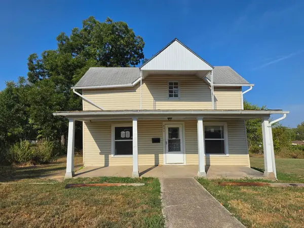 406 N Garfield ST, Willow Springs, MO 65793