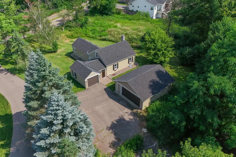 1922 Oakland RD, Minnetonka, MN 55305