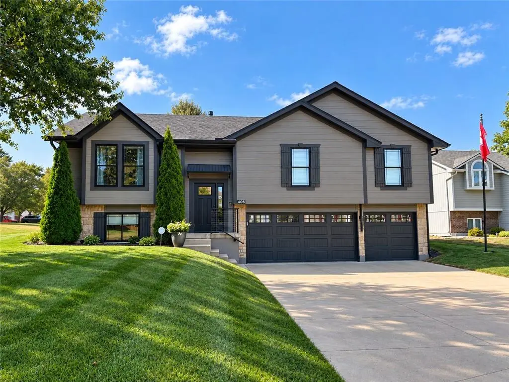 405 SE Saratoga DR, Blue Springs, MO 64014