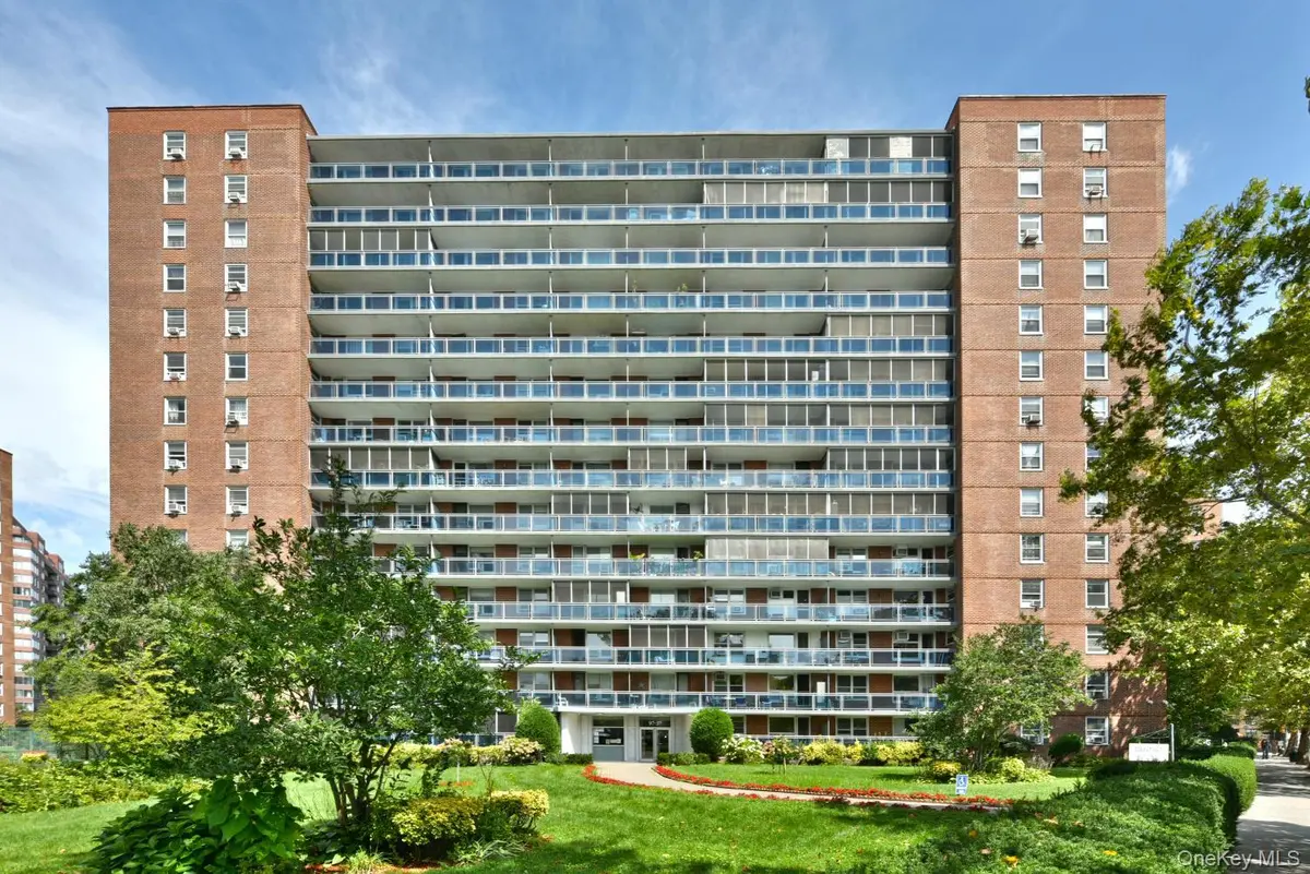 97-37 63rd RD #9M, Rego Park, NY 11374