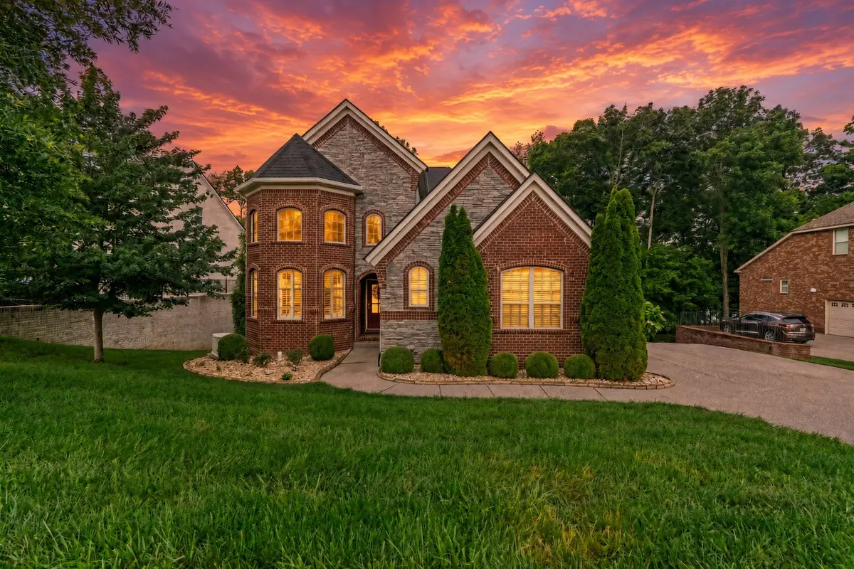 133 Windmill Pointe Cir, Hendersonville, TN 37075