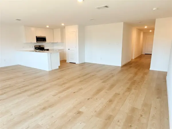 512 Heritage Groves RD, Bertram, TX 78605