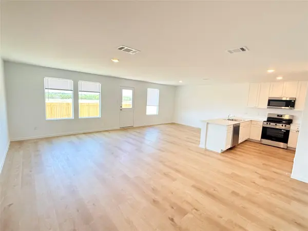 512 Heritage Groves RD, Bertram, TX 78605