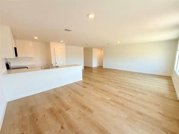 512 Heritage Groves RD, Bertram, TX 78605