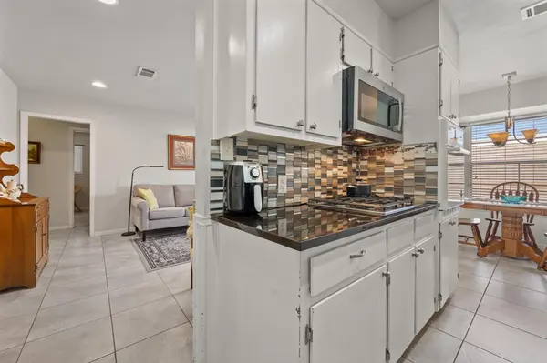 2712 Thrushwood DR #A, Austin, TX 78757