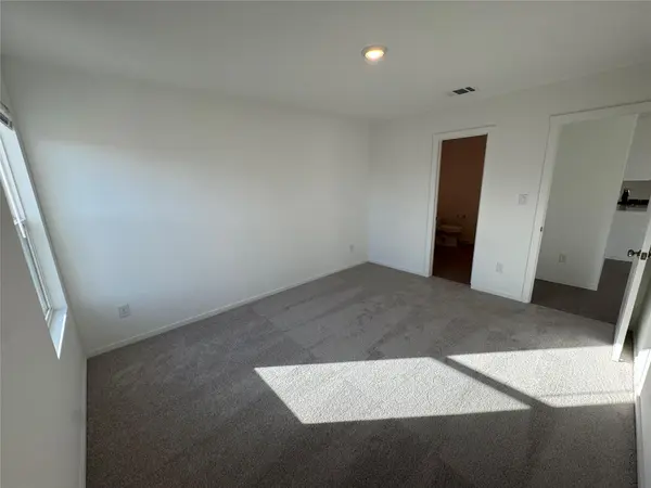 135 Jura PASS, Kyle, TX 78640