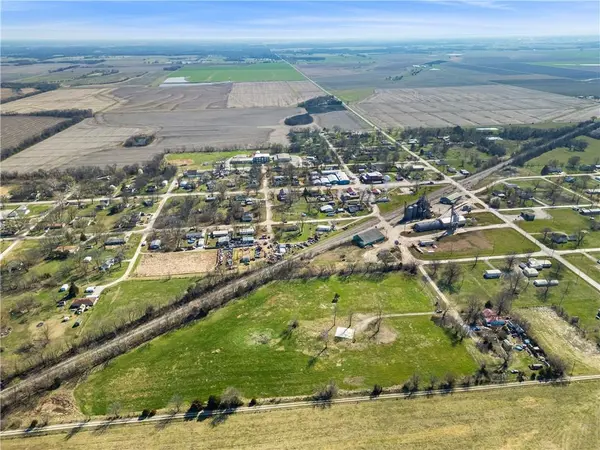 309 N 5th ST, Walker, MO 64790