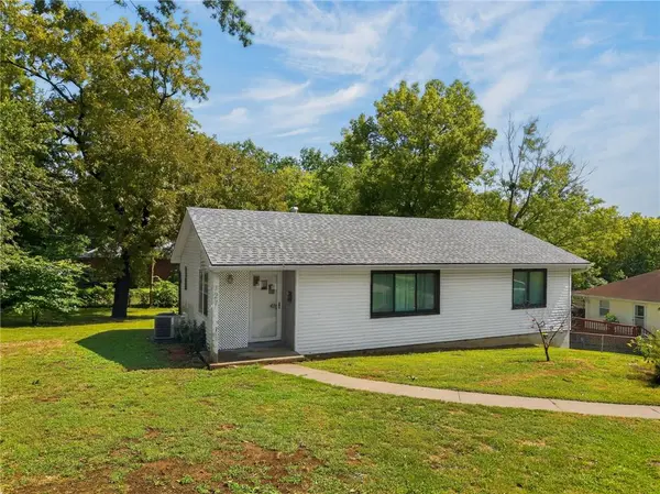 127 Woods ST, Excelsior Springs, MO 64024