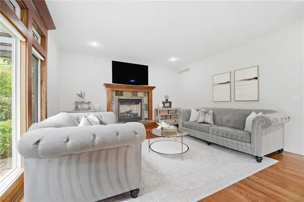 4922 W 155 TER, Overland Park, KS 66224