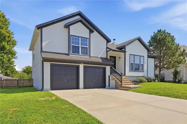 405 Birch ST, Gardner, KS 66030