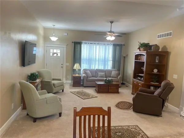 5205 University AVE, St Joseph, MO 64503