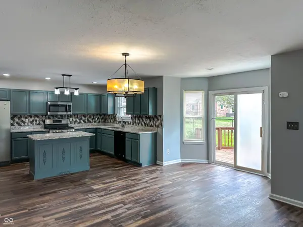 8560 N Springview DR, Mccordsville, IN 46055