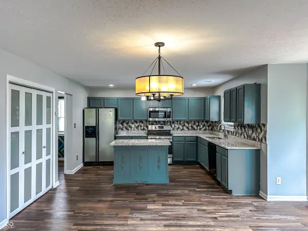8560 N Springview DR, Mccordsville, IN 46055