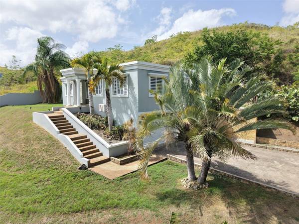 98 CALLE DIXÓN MATOS URB. EL MIRADOR, Coamo, PR 00769