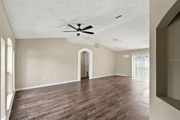 10 SQUIRREL PL, Palm Coast, FL 32164