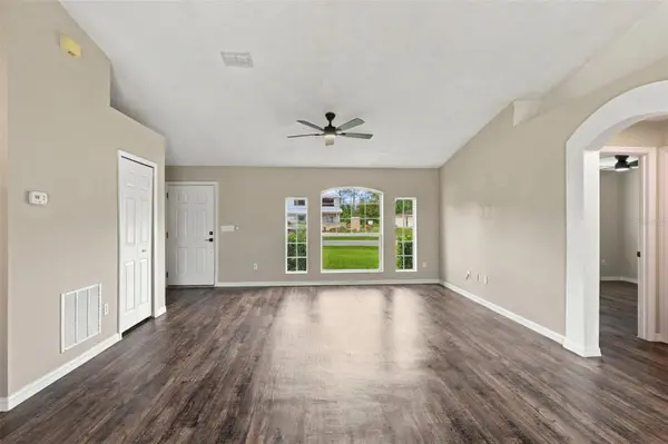 10 SQUIRREL PL, Palm Coast, FL 32164