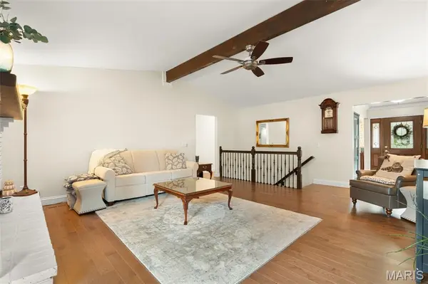 37 Great Lakes DR, St Peters, MO 63376