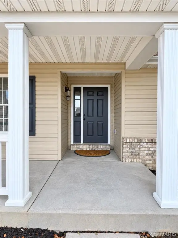 1731 Fairview Farms CIR, Wentzville, MO 63385