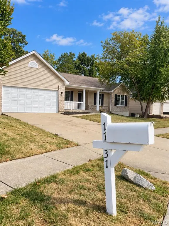 1731 Fairview Farms CIR, Wentzville, MO 63385