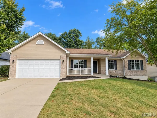 1731 Fairview Farms CIR, Wentzville, MO 63385