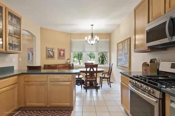 11512 Lake Shore DR, Orland Park, IL 60467