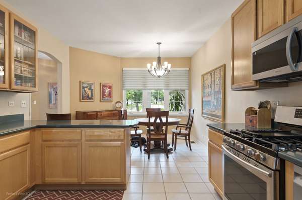 11512 Lake Shore DR, Orland Park, IL 60467