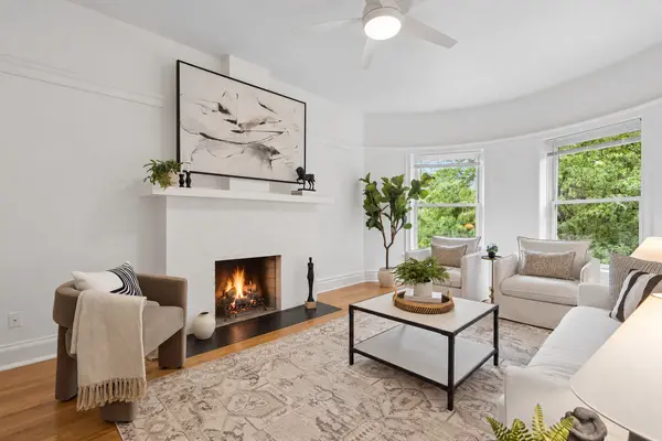 823 W Belle Plaine AVE #3, Chicago, IL 60613