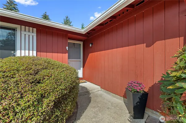 1904 7th ST SW, Puyallup, WA 98371