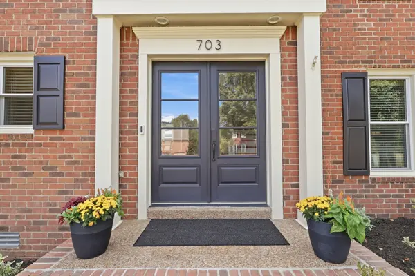 703 Helmsdale Pl #S, Brentwood, TN 37027