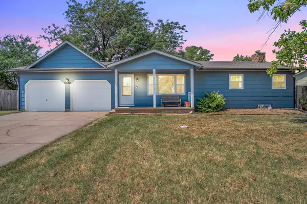 502 Meadowbrook Dr,  Newton,  KS 67114