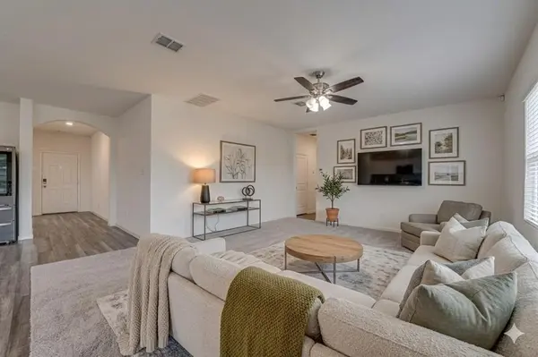 767 Camden Drive, Lavon, TX 75166
